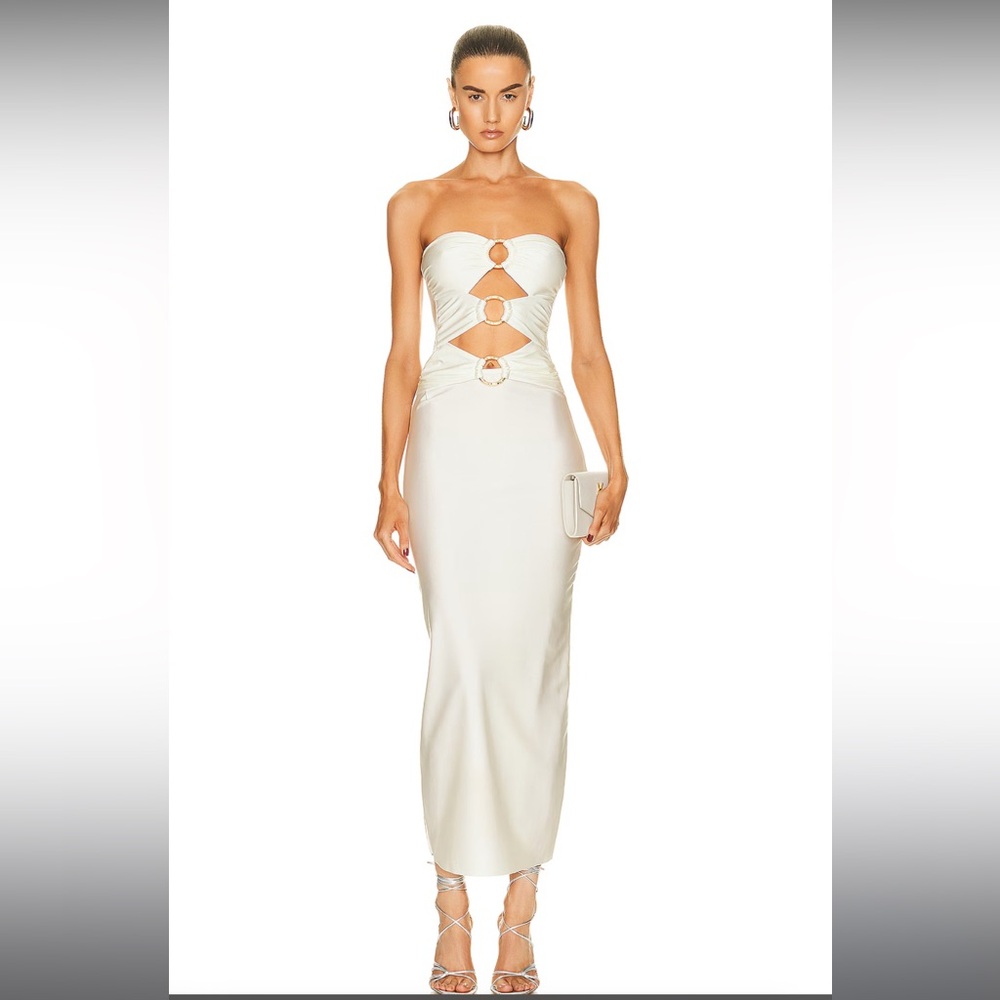 stunning retrofete white dress! worn one time ! gold rings in front.stretchy